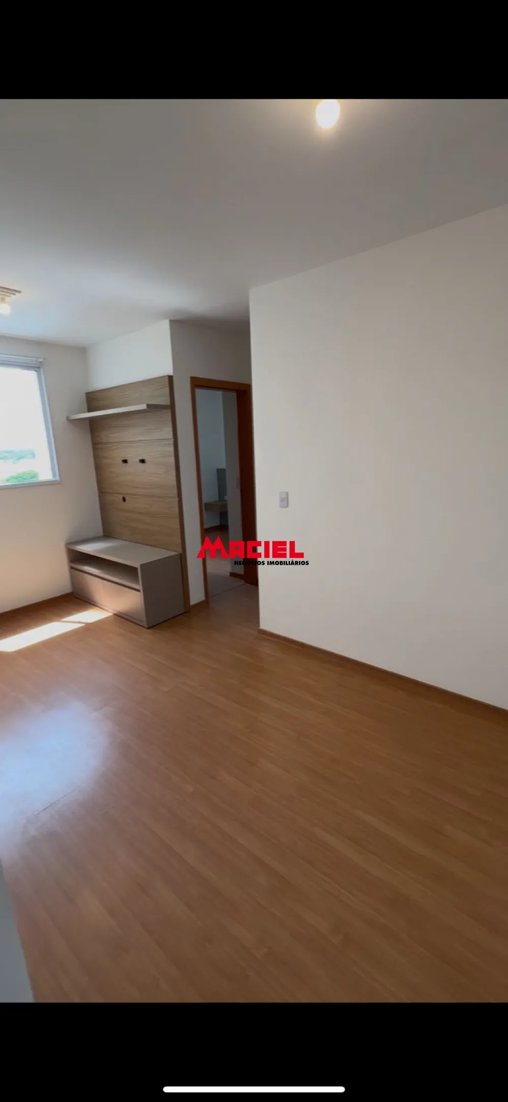 Alugar Apartamento / Padr&atilde;o em S&atilde;o Jos&eacute; dos Campos R$ 2.500,00 - Foto 3