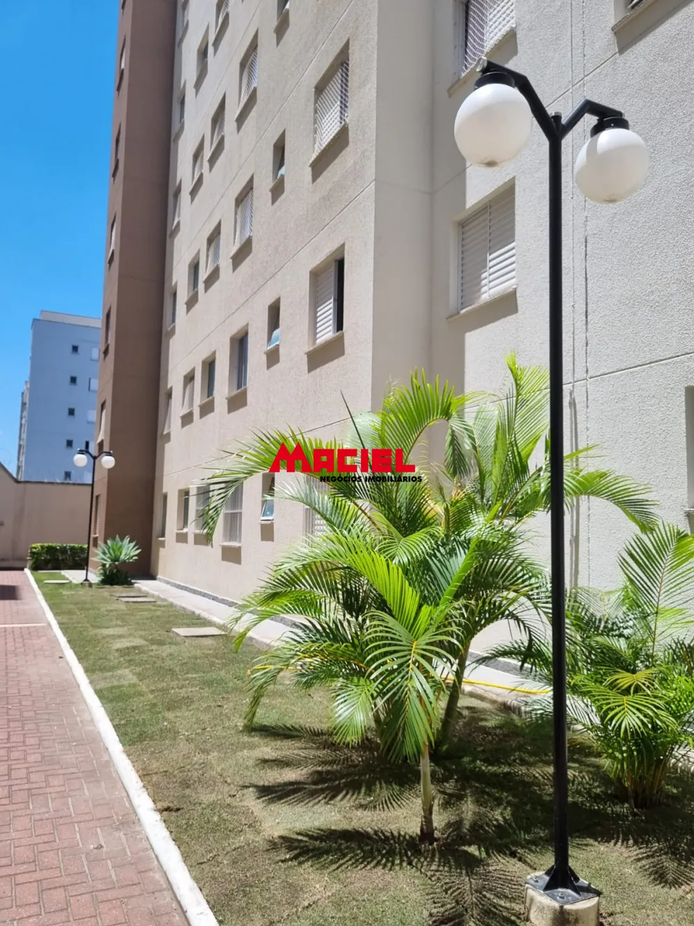 Alugar Apartamento / Padr&atilde;o em S&atilde;o Jos&eacute; dos Campos R$ 1.350,00 - Foto 4