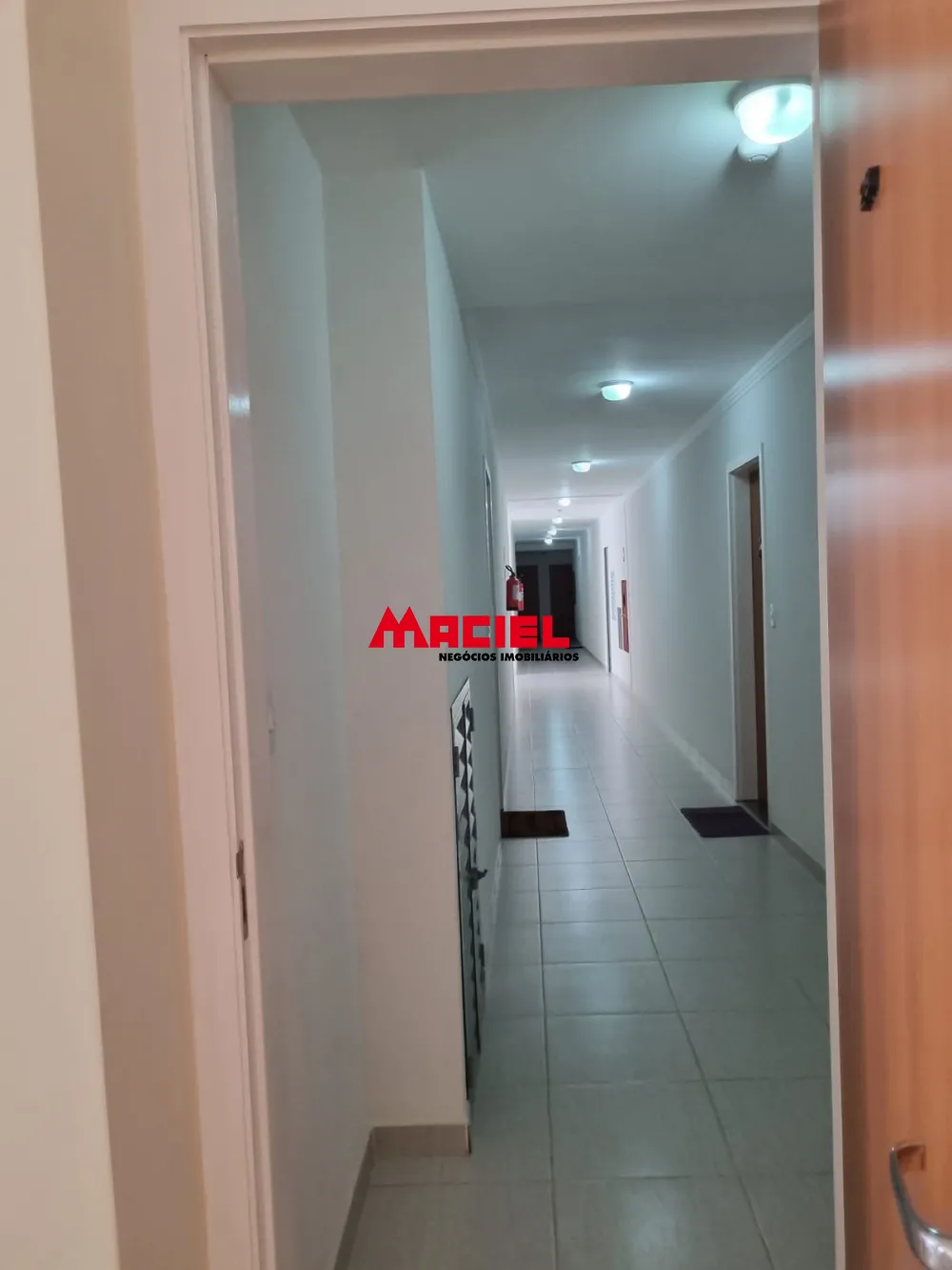 Alugar Apartamento / Padr&atilde;o em S&atilde;o Jos&eacute; dos Campos R$ 1.350,00 - Foto 8