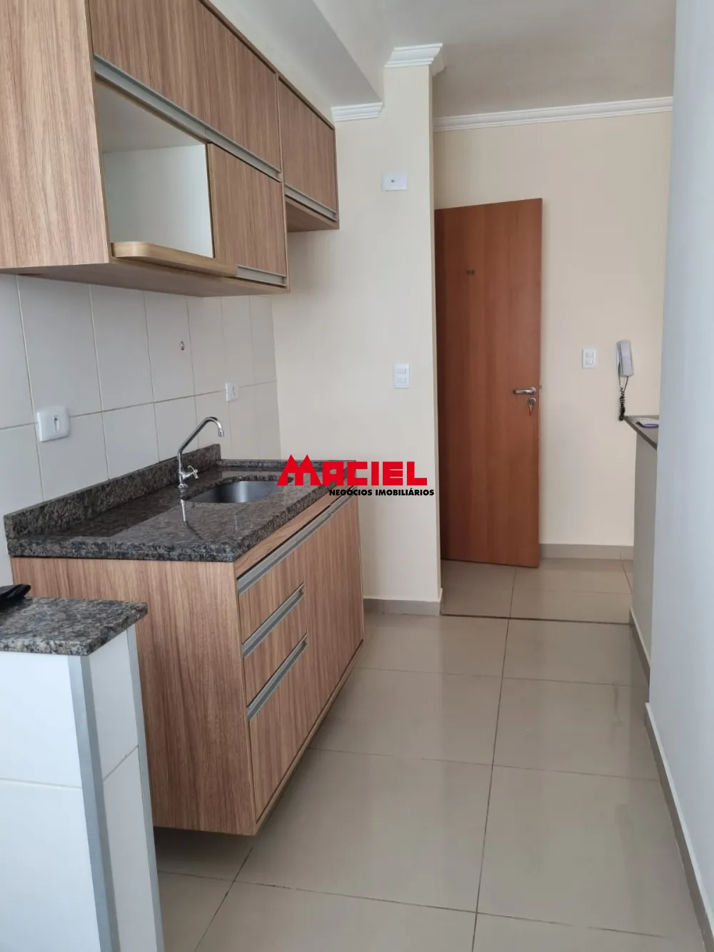 Alugar Apartamento / Padr&atilde;o em S&atilde;o Jos&eacute; dos Campos R$ 1.350,00 - Foto 11
