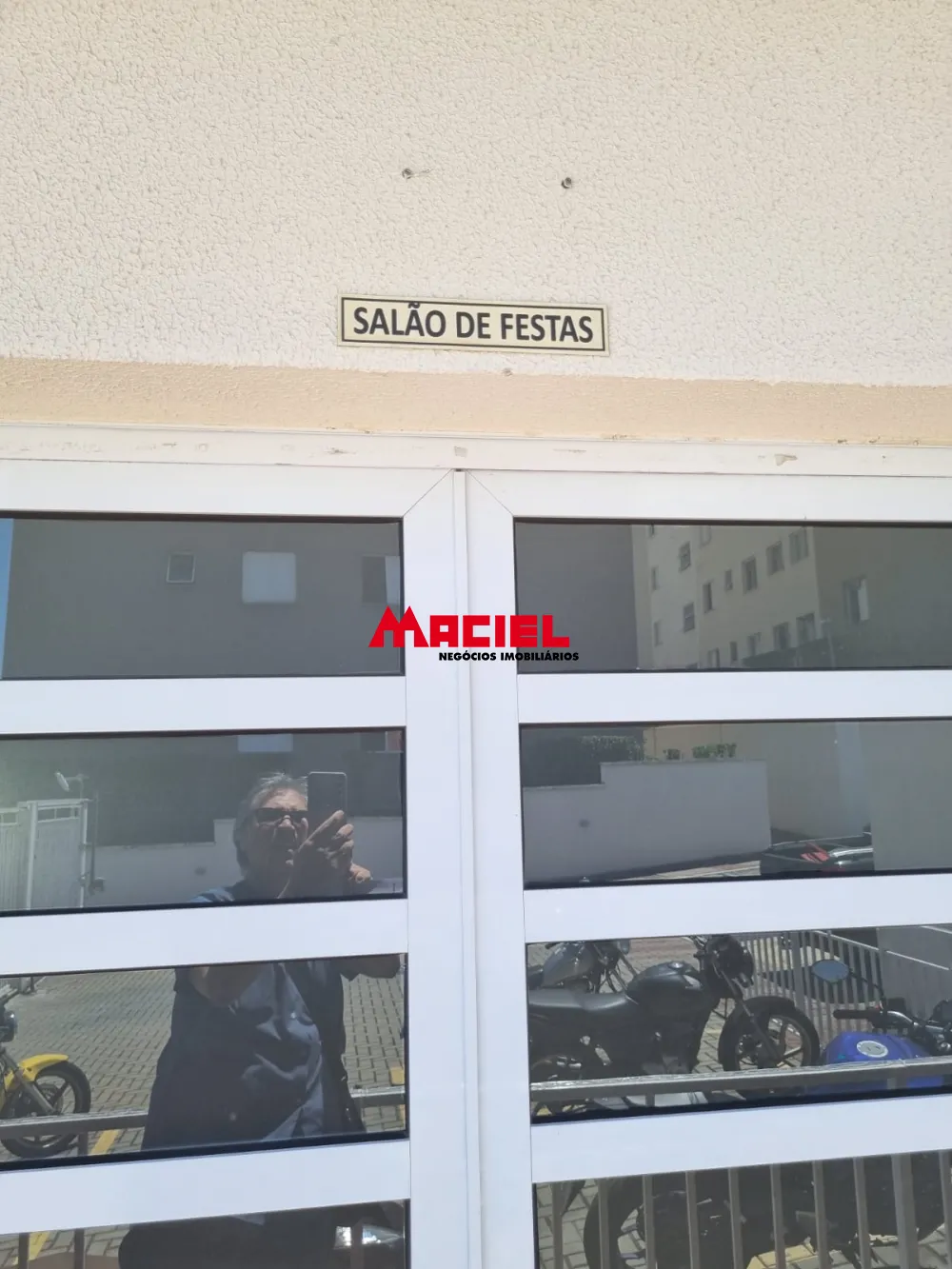 Alugar Apartamento / Padr&atilde;o em S&atilde;o Jos&eacute; dos Campos R$ 1.350,00 - Foto 34