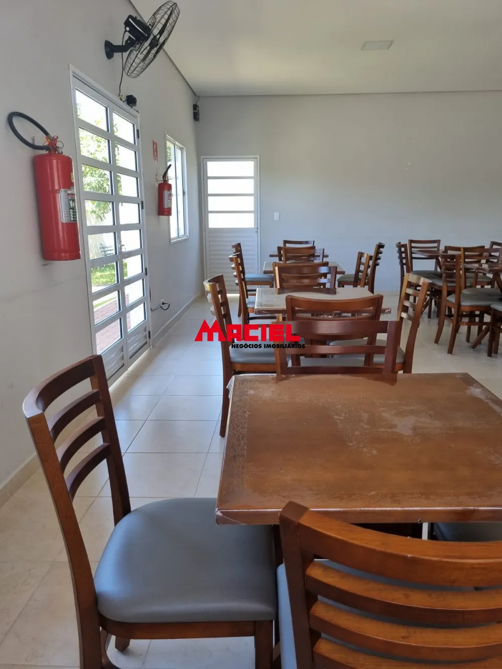 Alugar Apartamento / Padr&atilde;o em S&atilde;o Jos&eacute; dos Campos R$ 1.350,00 - Foto 36