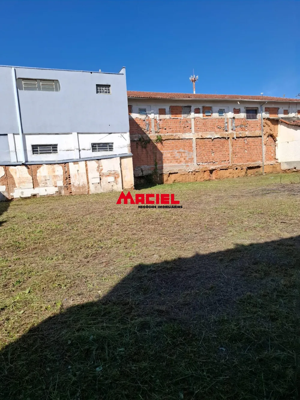 Alugar Comercial / Terreno em S&atilde;o Jos&eacute; dos Campos R$ 4.000,00 - Foto 3