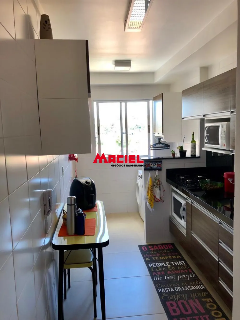 Alugar Apartamento / Padr&atilde;o em S&atilde;o Jos&eacute; dos Campos R$ 1.800,00 - Foto 1