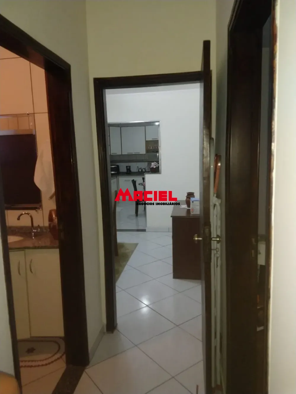 Comprar Casa / Padr&atilde;o em S&atilde;o Jos&eacute; dos Campos R$ 800.000,00 - Foto 5