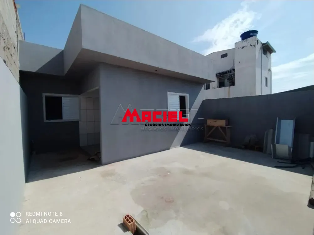 Alugar Casa / Padr&atilde;o em S&atilde;o Jos&eacute; dos Campos R$ 2.500,00 - Foto 2