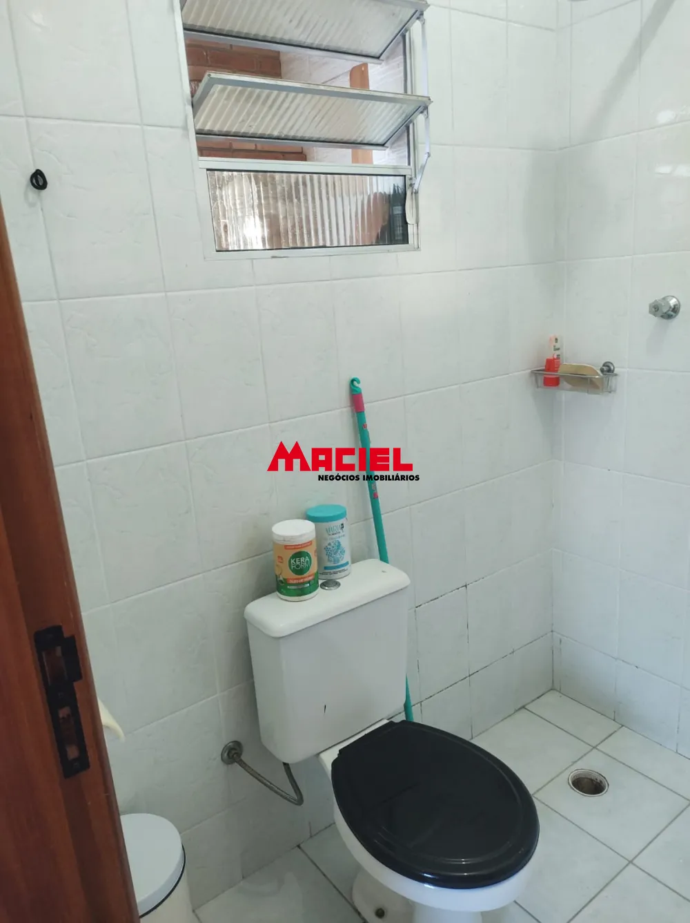 Alugar Casa / Padr&atilde;o em S&atilde;o Jos&eacute; dos Campos R$ 2.500,00 - Foto 39
