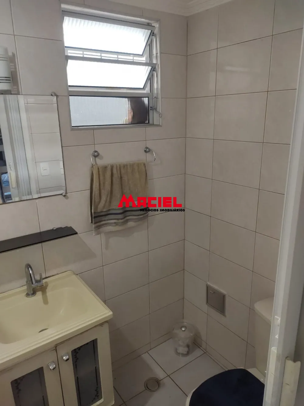 Alugar Casa / Padr&atilde;o em S&atilde;o Jos&eacute; dos Campos R$ 2.500,00 - Foto 40