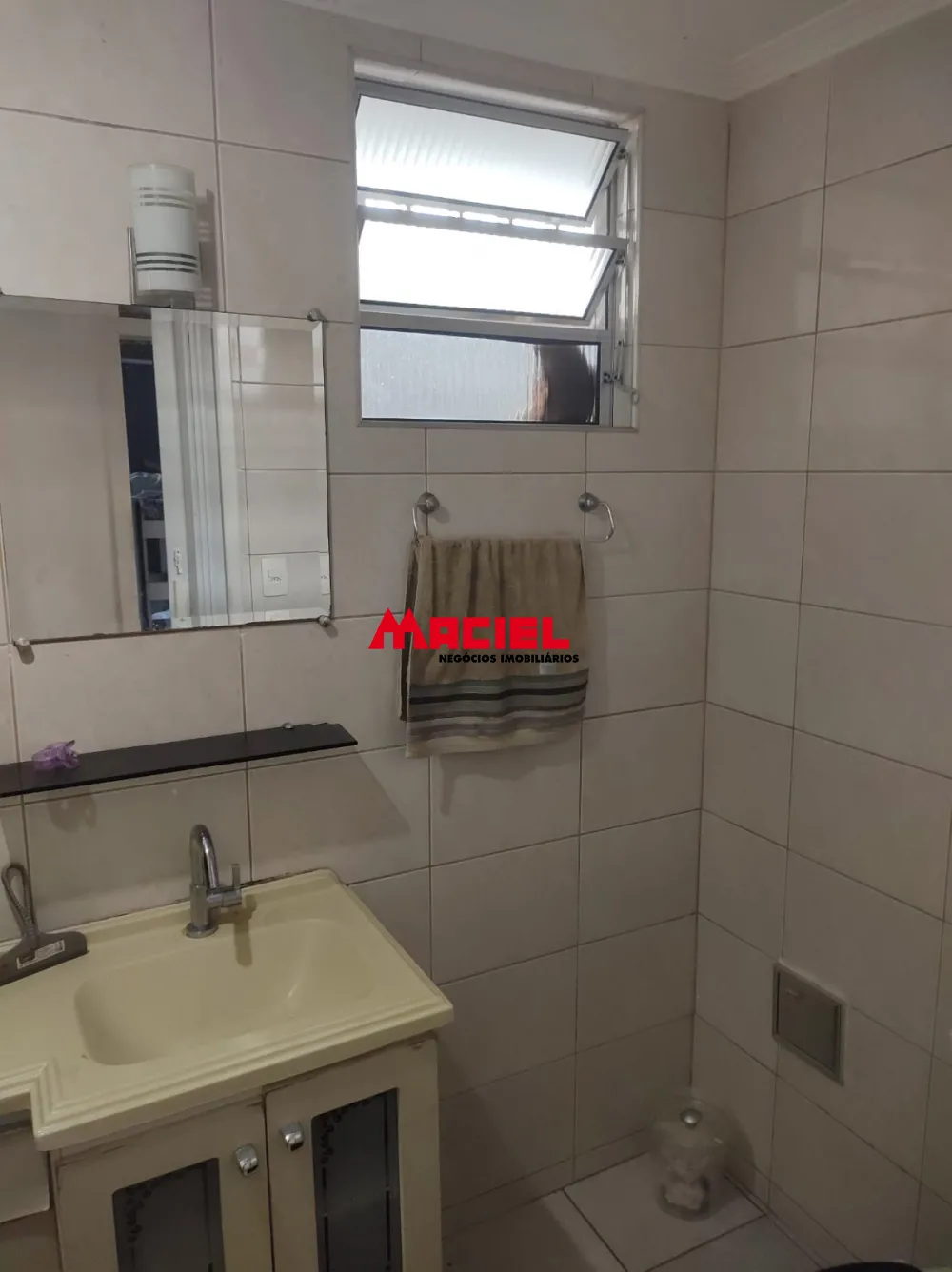 Alugar Casa / Padr&atilde;o em S&atilde;o Jos&eacute; dos Campos R$ 2.500,00 - Foto 41