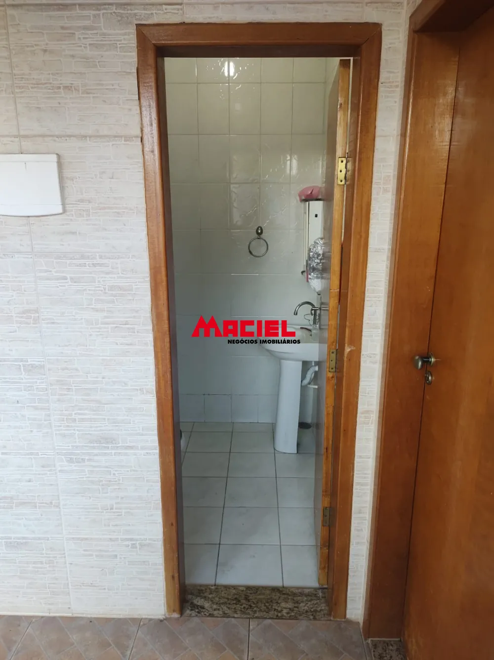 Alugar Casa / Padr&atilde;o em S&atilde;o Jos&eacute; dos Campos R$ 2.500,00 - Foto 7