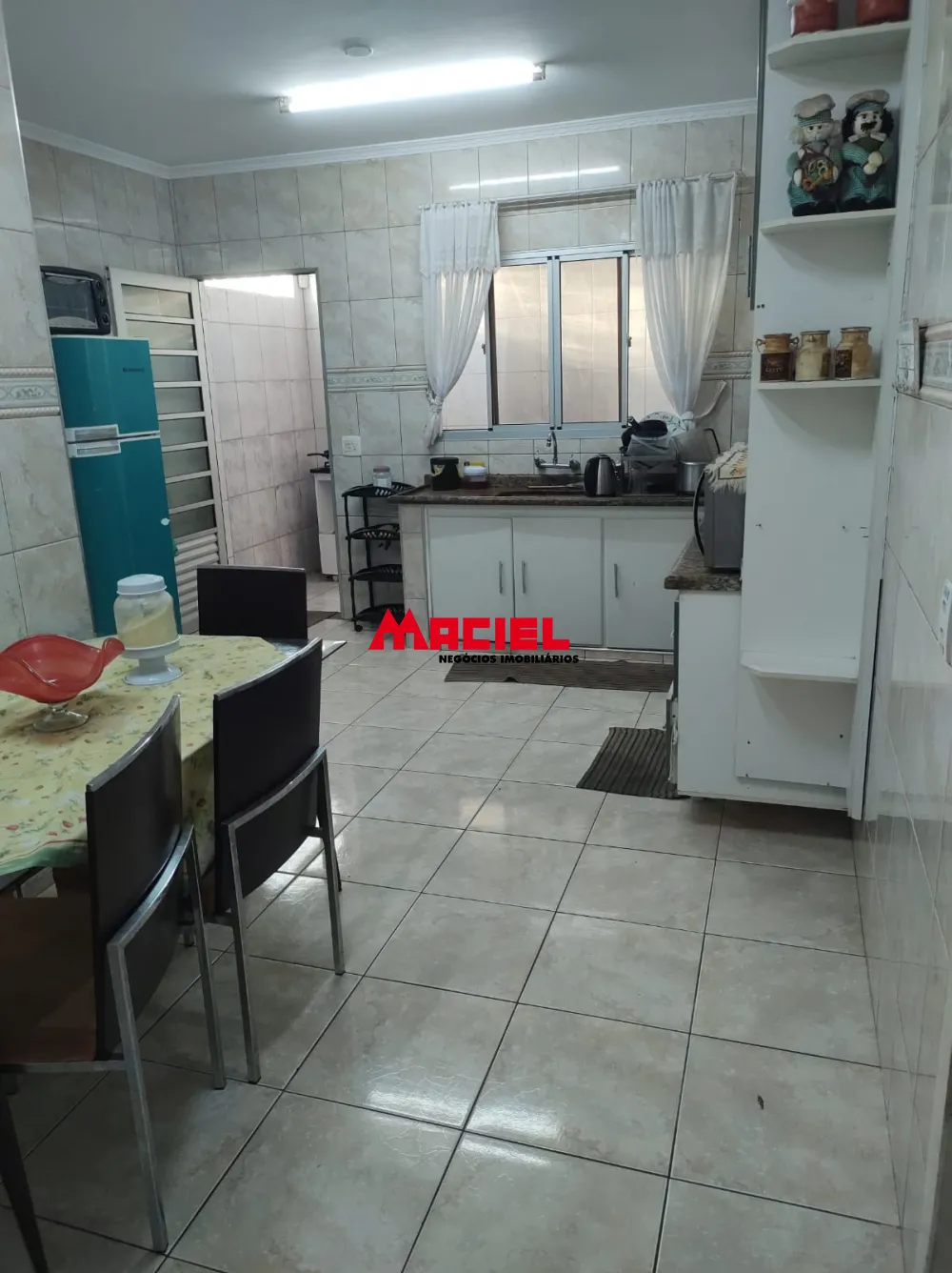 Alugar Casa / Padr&atilde;o em S&atilde;o Jos&eacute; dos Campos R$ 2.500,00 - Foto 16