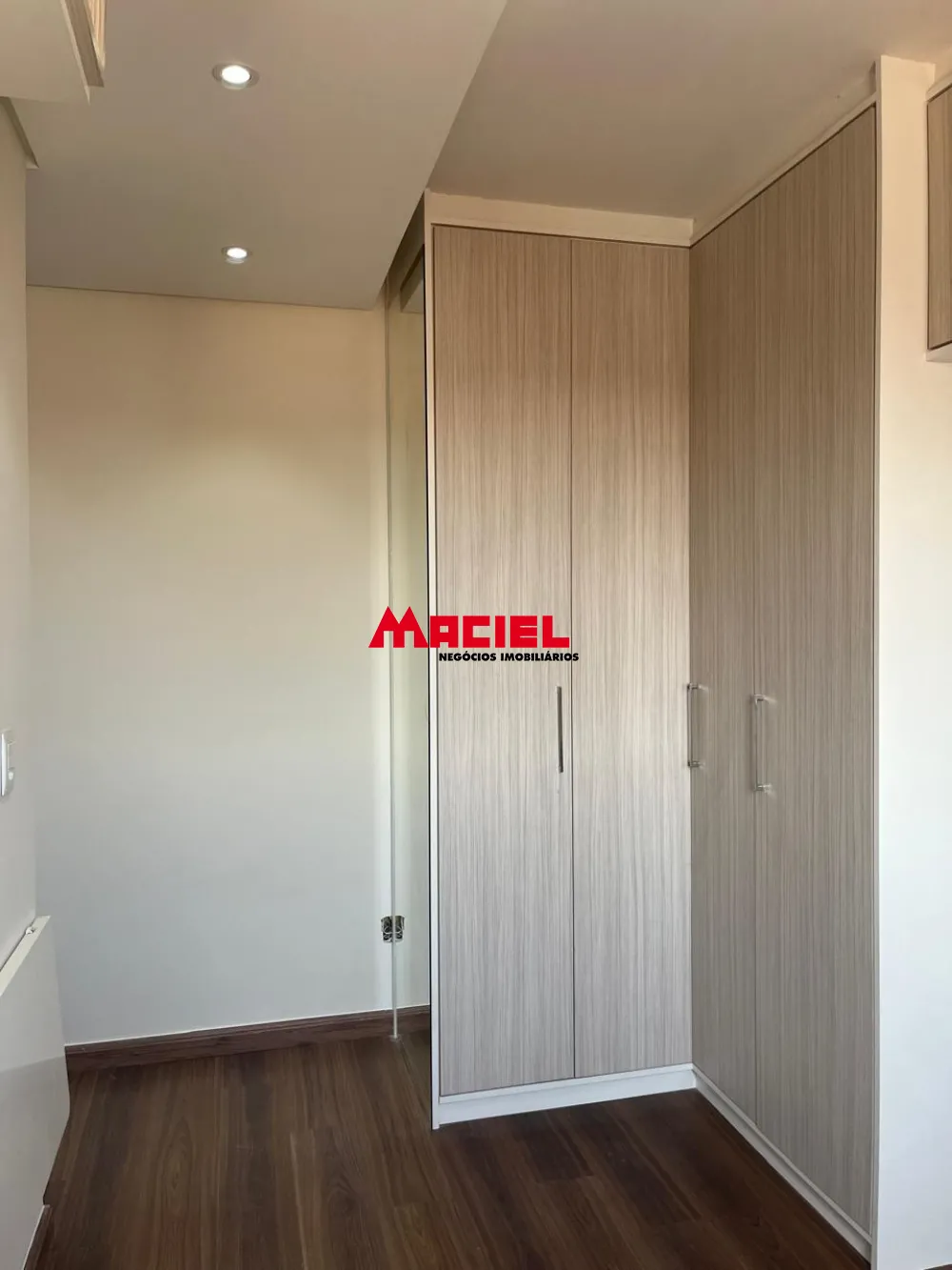 Comprar Apartamento / Padr&atilde;o em S&atilde;o Jos&eacute; dos Campos R$ 330.000,00 - Foto 2