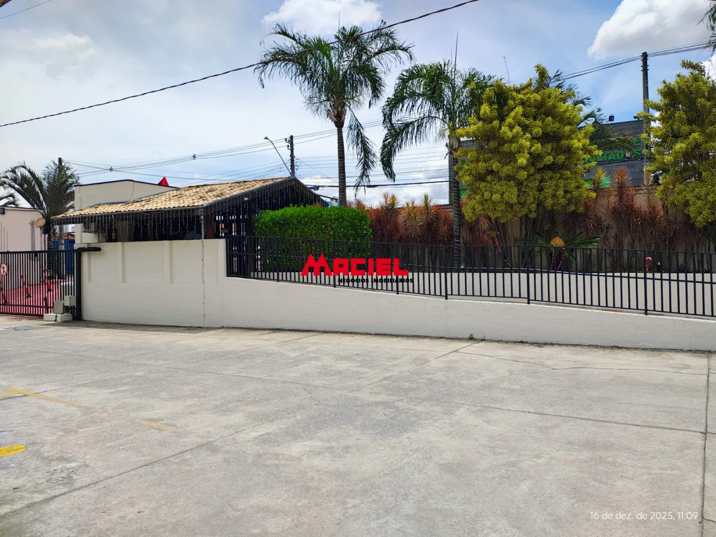 Alugar Apartamento / Padr&atilde;o em S&atilde;o Jos&eacute; dos Campos R$ 1.900,00 - Foto 2