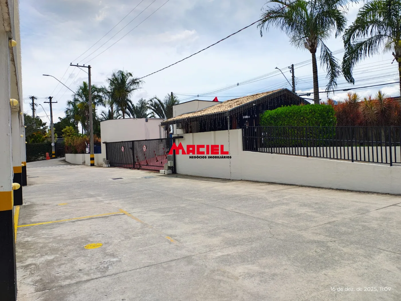 Alugar Apartamento / Padr&atilde;o em S&atilde;o Jos&eacute; dos Campos R$ 1.900,00 - Foto 5