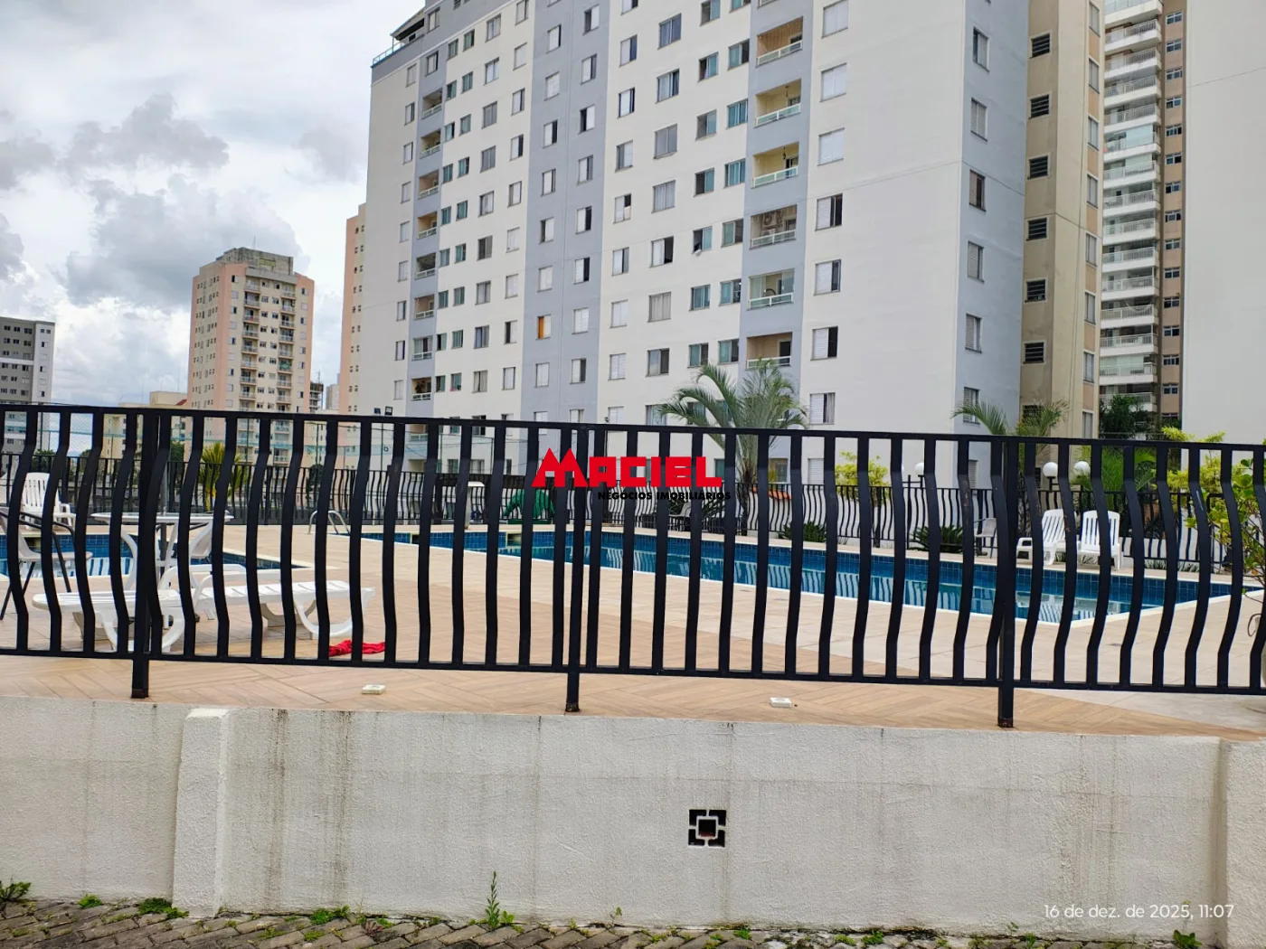 Alugar Apartamento / Padr&atilde;o em S&atilde;o Jos&eacute; dos Campos R$ 1.900,00 - Foto 9