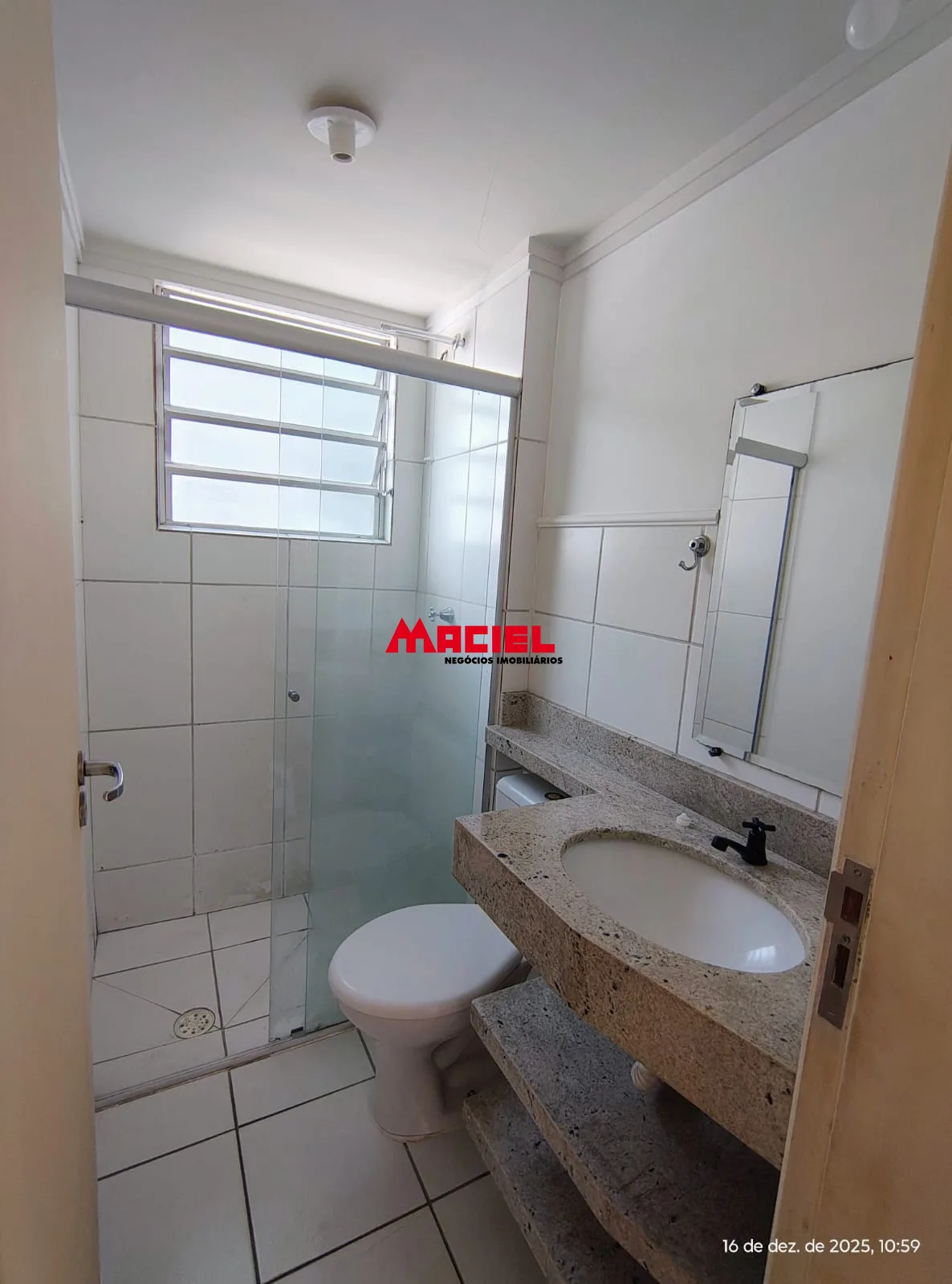 Alugar Apartamento / Padr&atilde;o em S&atilde;o Jos&eacute; dos Campos R$ 1.900,00 - Foto 12