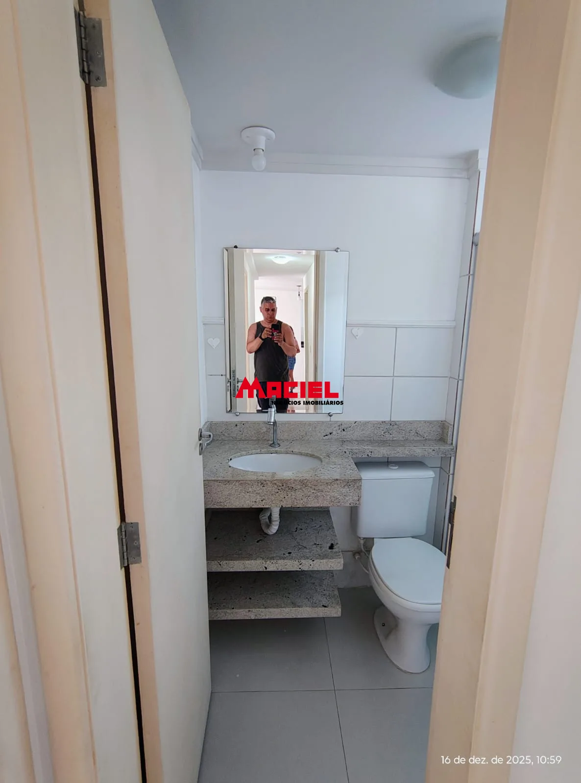 Alugar Apartamento / Padr&atilde;o em S&atilde;o Jos&eacute; dos Campos R$ 1.900,00 - Foto 15