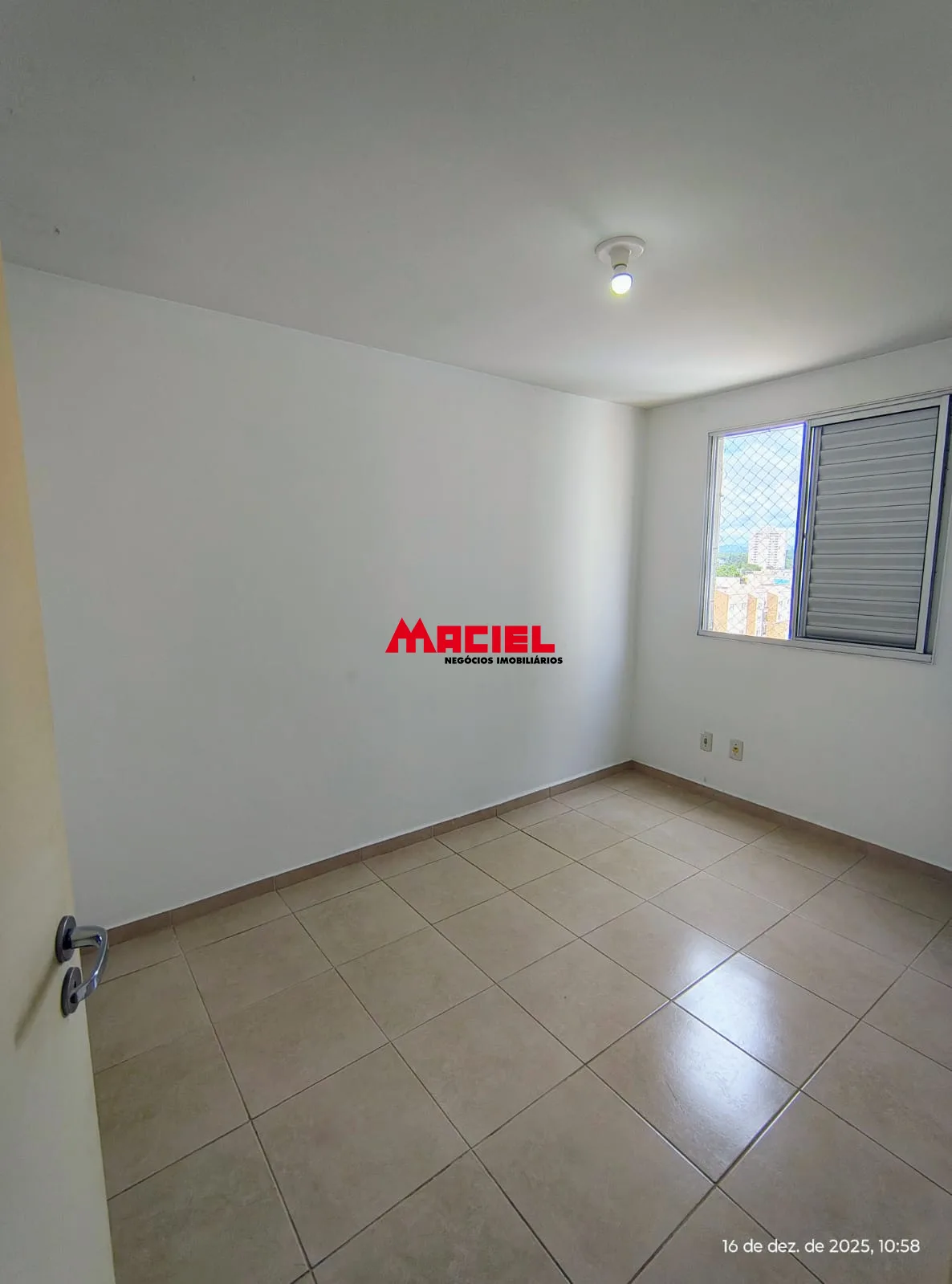 Alugar Apartamento / Padr&atilde;o em S&atilde;o Jos&eacute; dos Campos R$ 1.900,00 - Foto 16