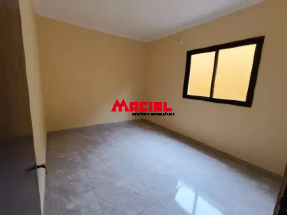 Alugar Casa / Padr&atilde;o em S&atilde;o Jos&eacute; dos Campos R$ 1.700,00 - Foto 2