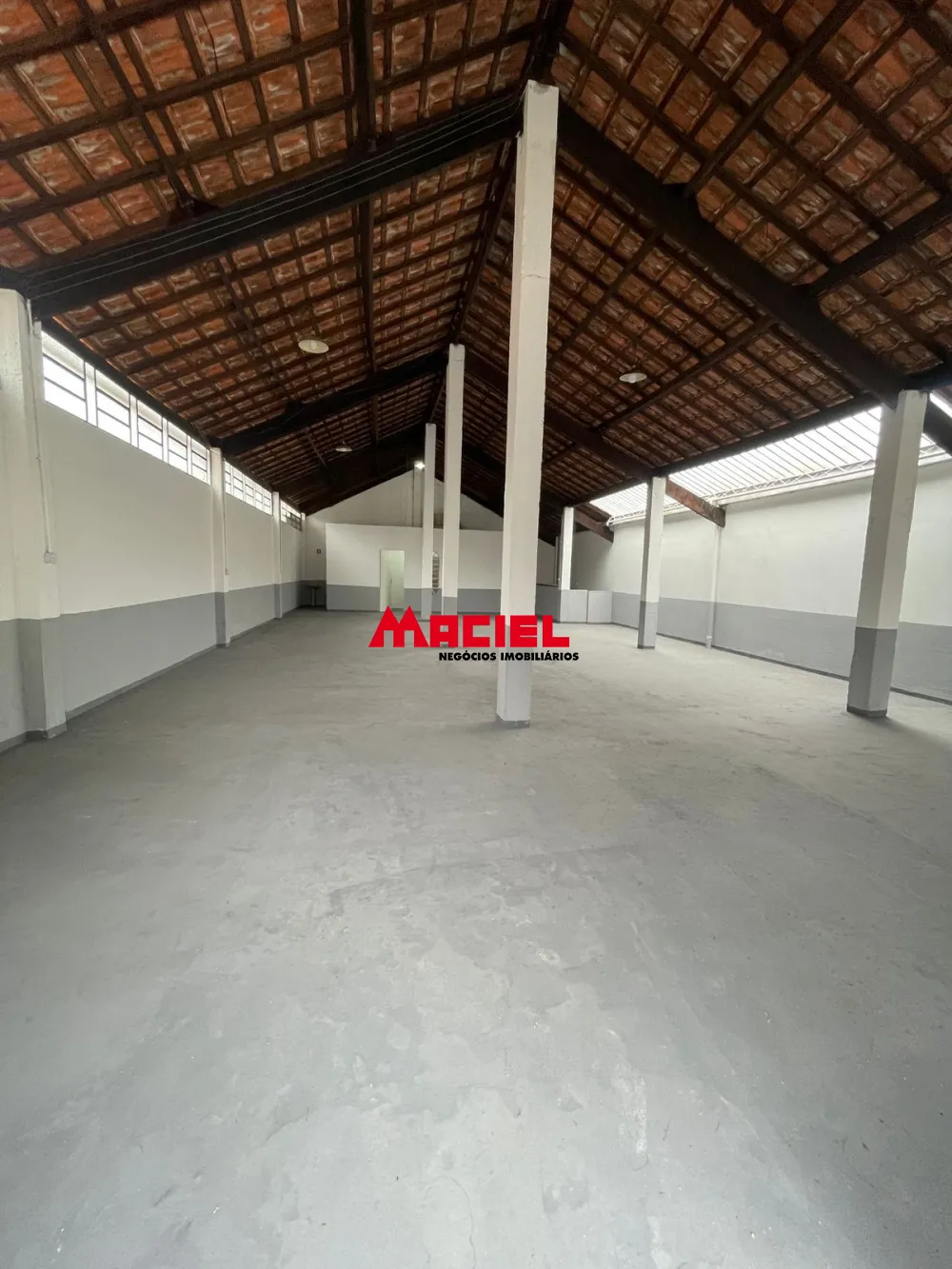 Alugar Comercial / Galp&atilde;o em S&atilde;o Jos&eacute; dos Campos R$ 5.500,00 - Foto 3