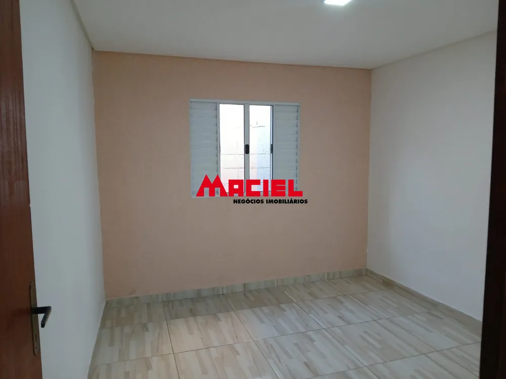 Alugar Casa / Padr&atilde;o em S&atilde;o Jos&eacute; dos Campos R$ 3.000,00 - Foto 1