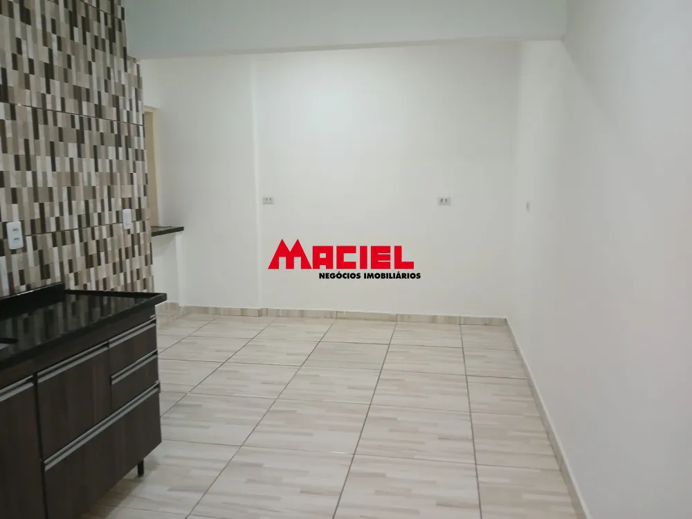 Alugar Casa / Padr&atilde;o em S&atilde;o Jos&eacute; dos Campos R$ 3.000,00 - Foto 4