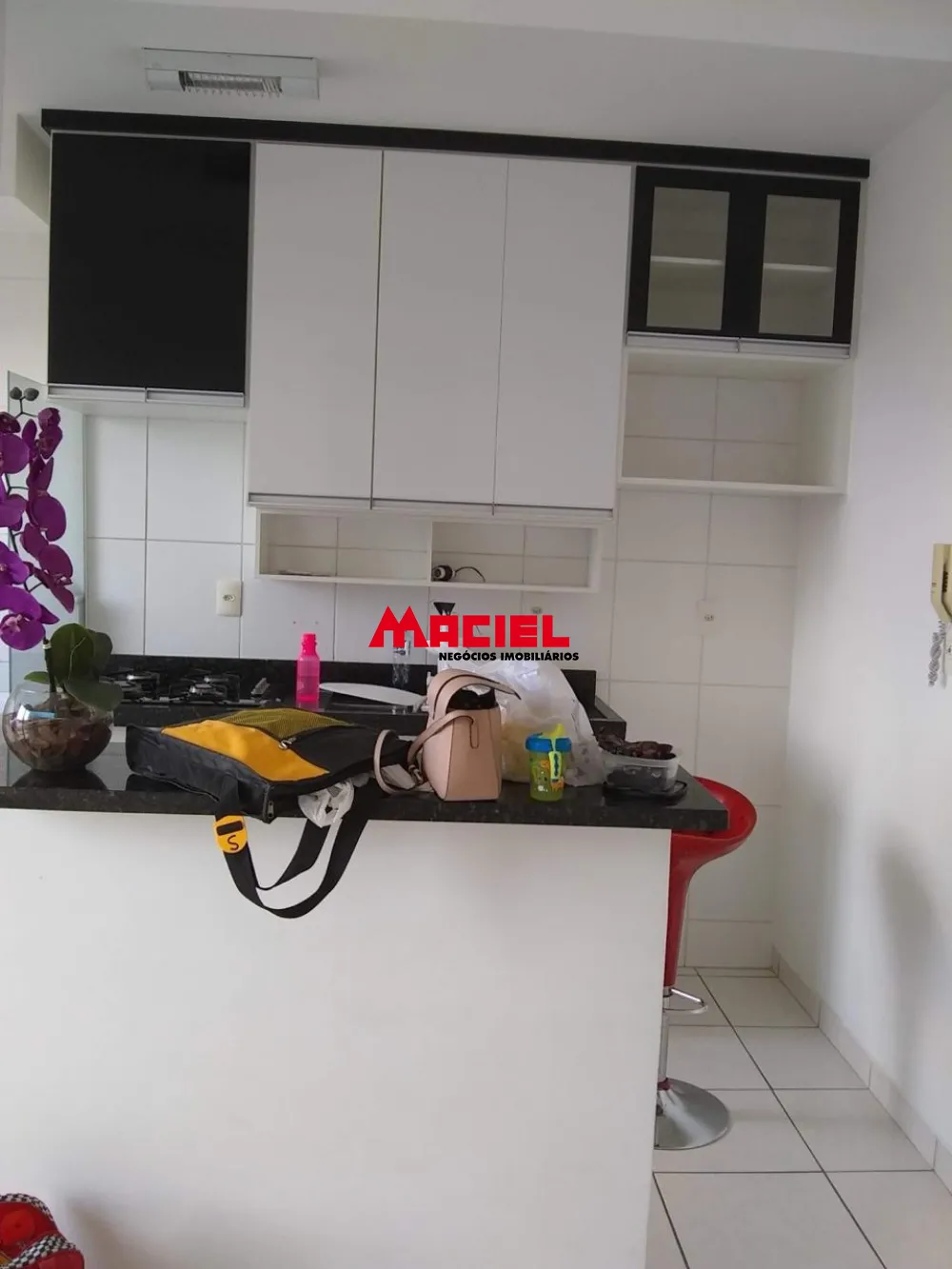 Alugar Apartamento / Padr&atilde;o em S&atilde;o Jos&eacute; dos Campos R$ 1.330,00 - Foto 2