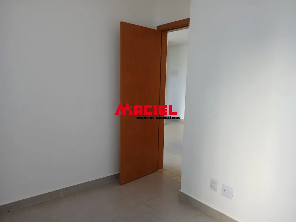 Alugar Apartamento / Padr&atilde;o em S&atilde;o Jos&eacute; dos Campos R$ 1.800,00 - Foto 1