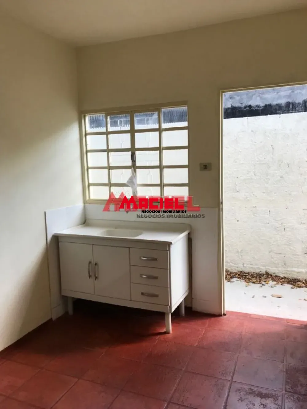 Alugar Casa / Padr&atilde;o em S&atilde;o Jos&eacute; dos Campos R$ 1.500,00 - Foto 1