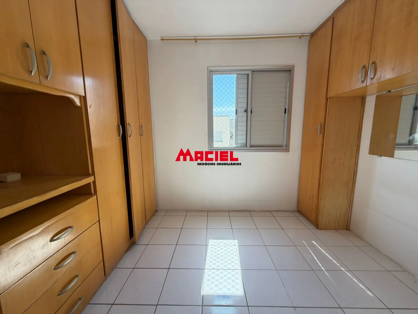 Alugar Apartamento / Padr&atilde;o em S&atilde;o Jos&eacute; dos Campos R$ 1.350,00 - Foto 21