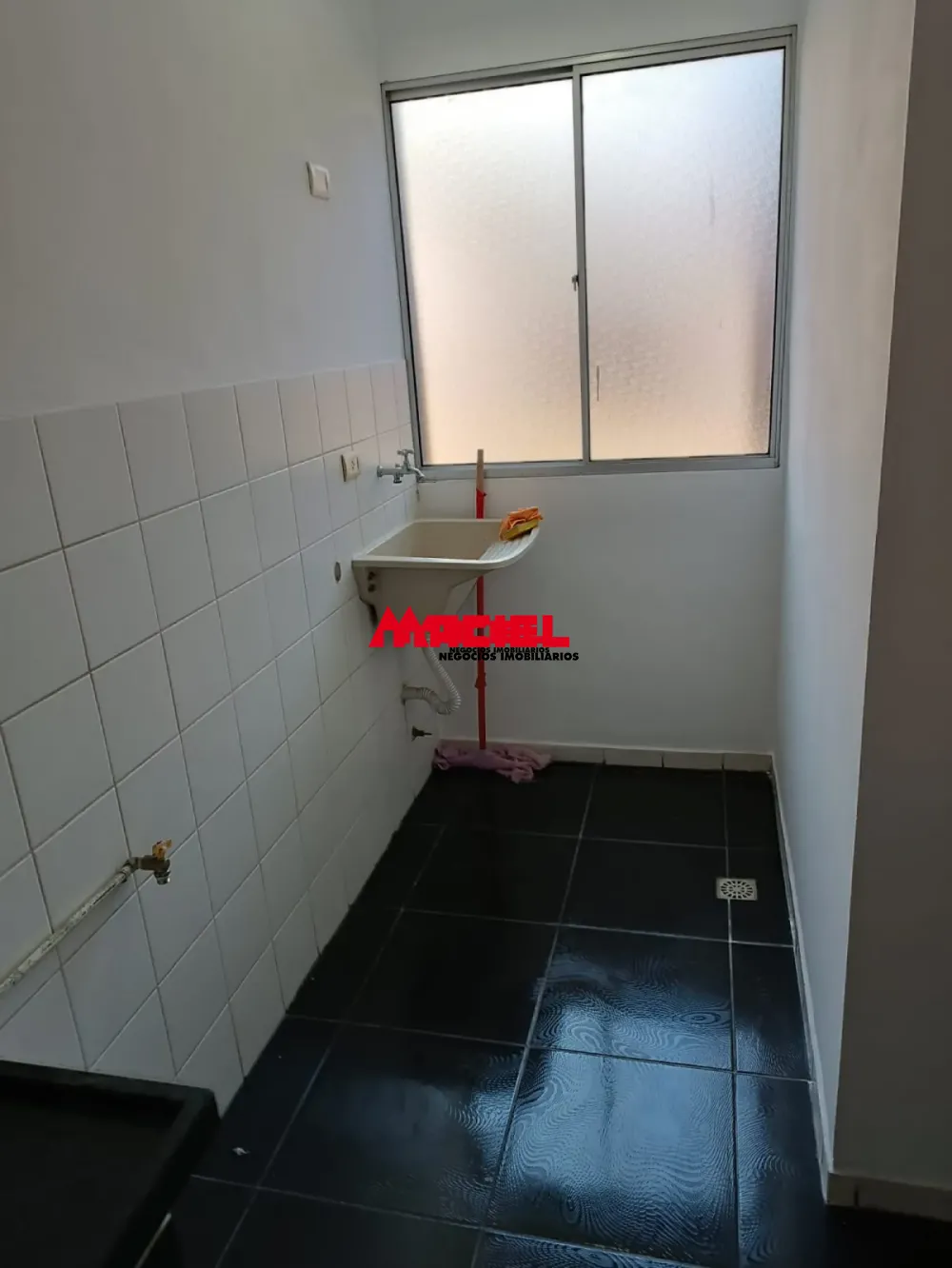 Alugar Apartamento / Padr&atilde;o em S&atilde;o Jos&eacute; dos Campos R$ 1.200,00 - Foto 4