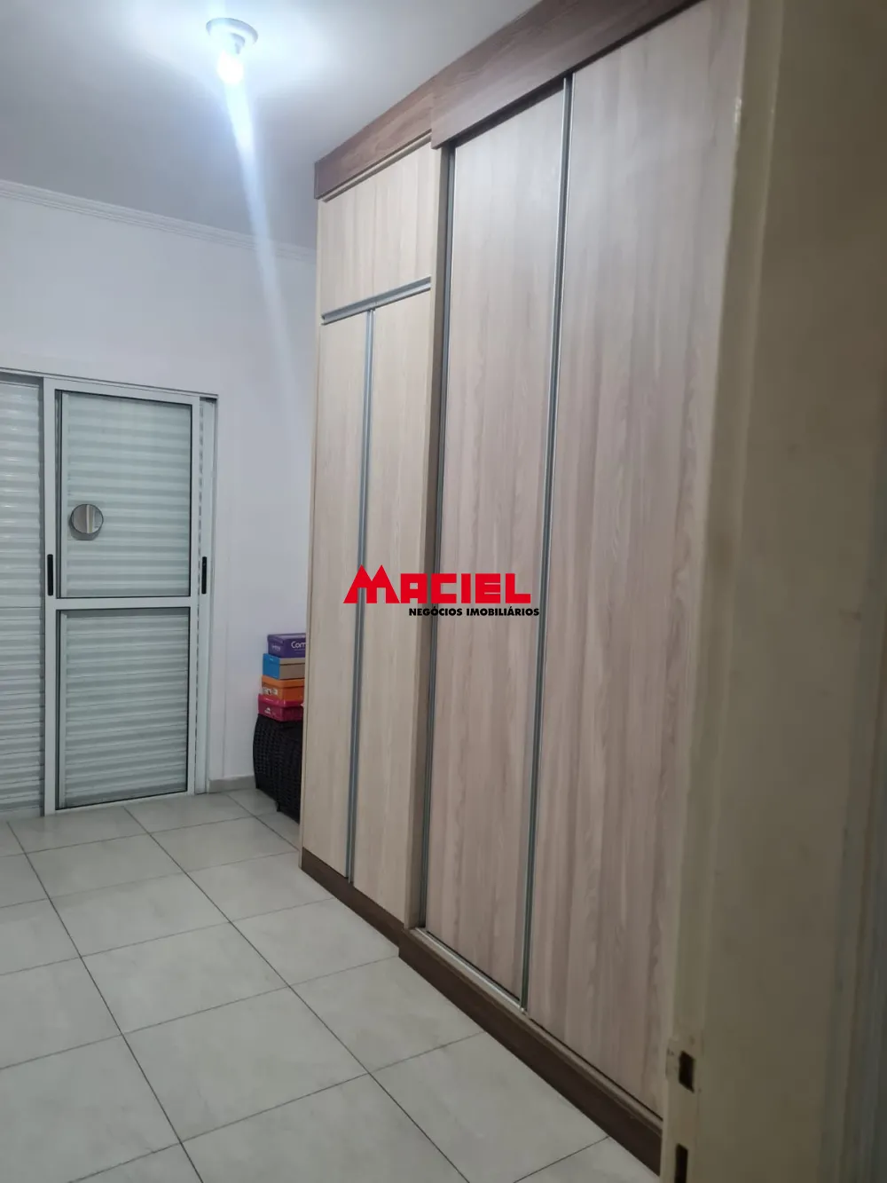 Alugar Comercial / Pr&eacute;dio em S&atilde;o Jos&eacute; dos Campos R$ 3.000,00 - Foto 15