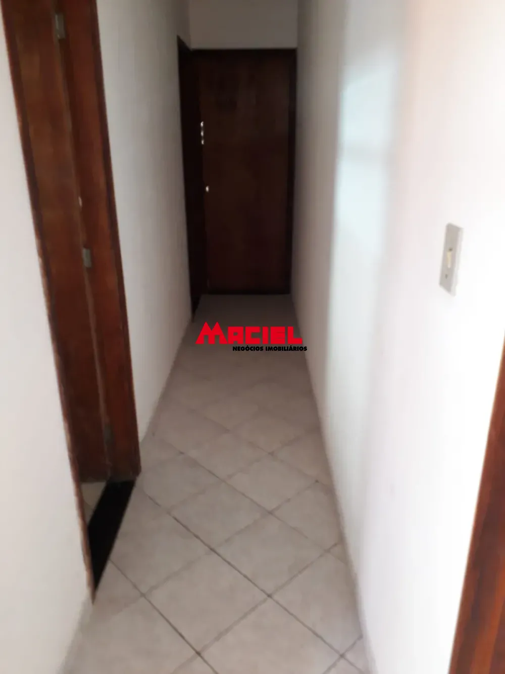 Alugar Casa / Padr&atilde;o em S&atilde;o Jos&eacute; dos Campos R$ 1.700,00 - Foto 5