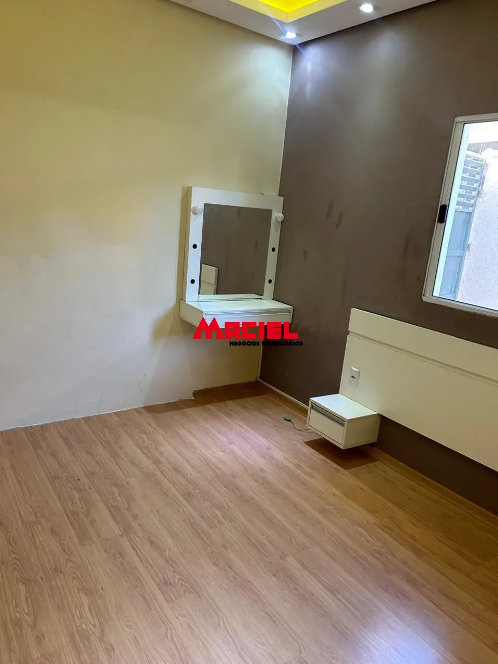 Alugar Casa / Padr&atilde;o em S&atilde;o Jos&eacute; dos Campos R$ 2.800,00 - Foto 4