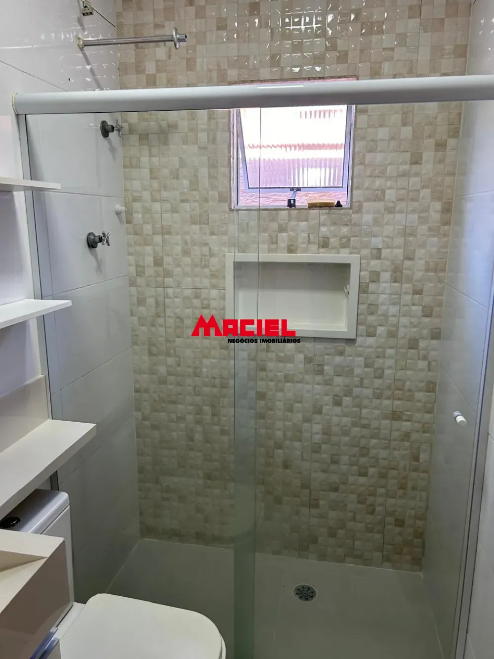 Alugar Casa / Padr&atilde;o em S&atilde;o Jos&eacute; dos Campos R$ 2.800,00 - Foto 6