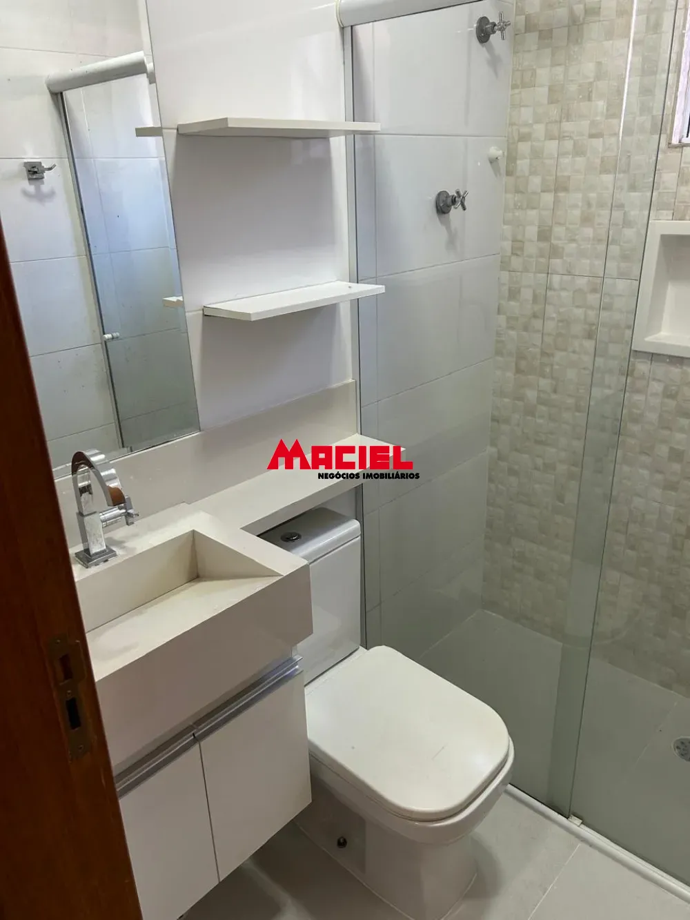 Alugar Casa / Padr&atilde;o em S&atilde;o Jos&eacute; dos Campos R$ 2.800,00 - Foto 13