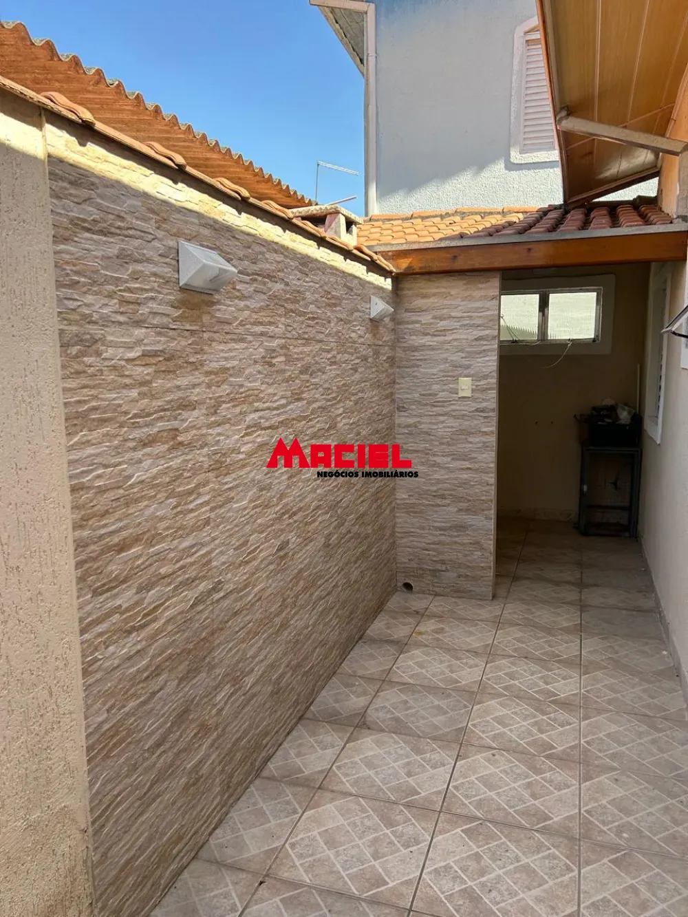 Alugar Casa / Padr&atilde;o em S&atilde;o Jos&eacute; dos Campos R$ 2.800,00 - Foto 16