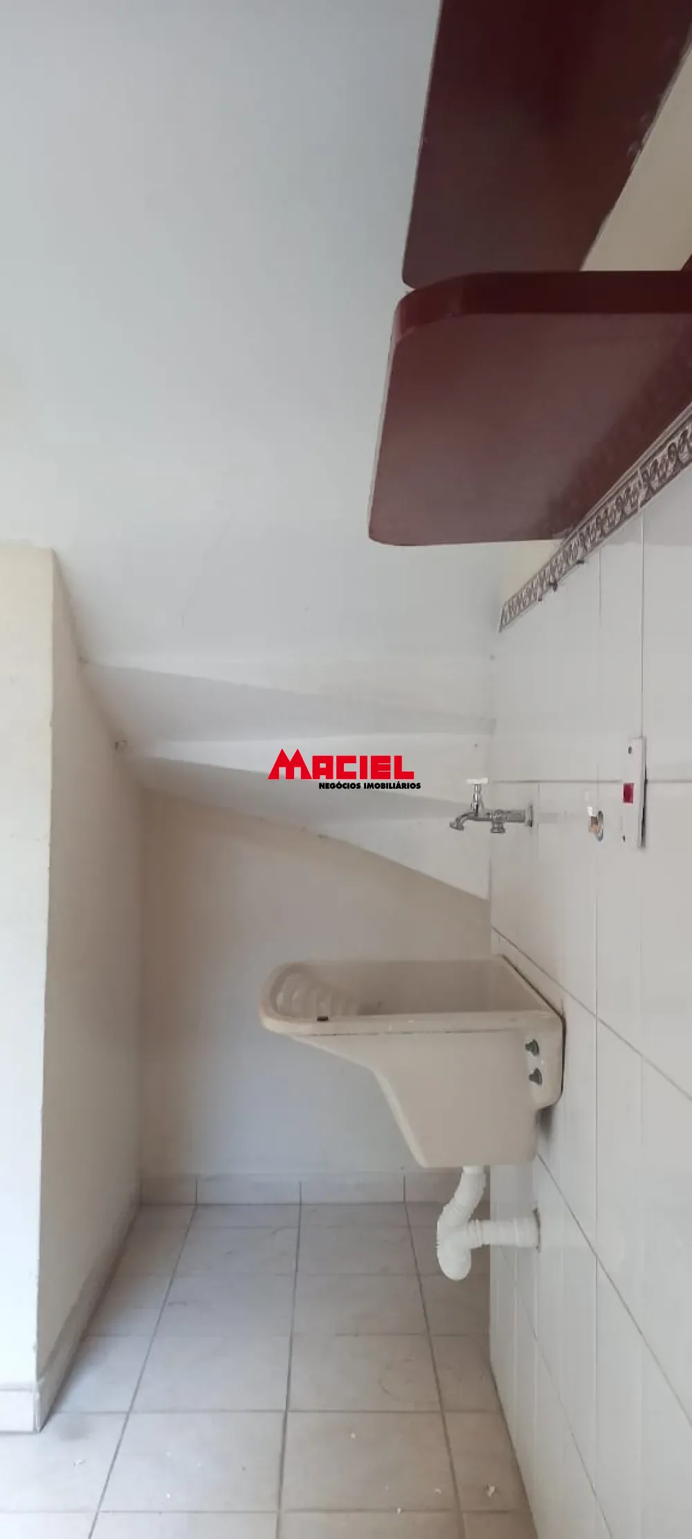 Alugar Casa / Sobrado em S&atilde;o Jos&eacute; dos Campos R$ 3.400,00 - Foto 6
