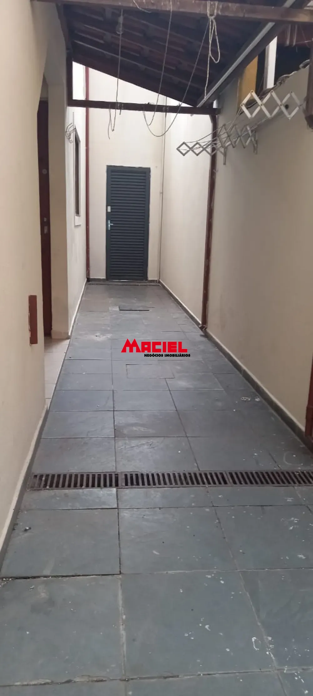 Alugar Casa / Sobrado em S&atilde;o Jos&eacute; dos Campos R$ 3.400,00 - Foto 7