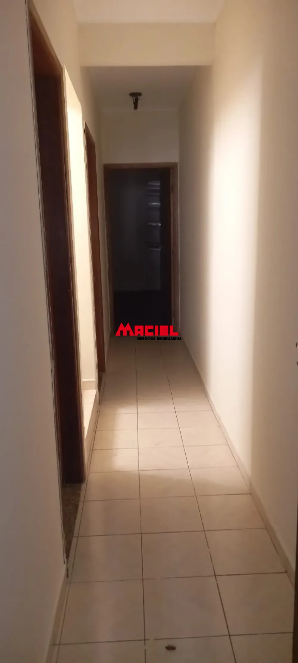 Alugar Casa / Sobrado em S&atilde;o Jos&eacute; dos Campos R$ 3.400,00 - Foto 10