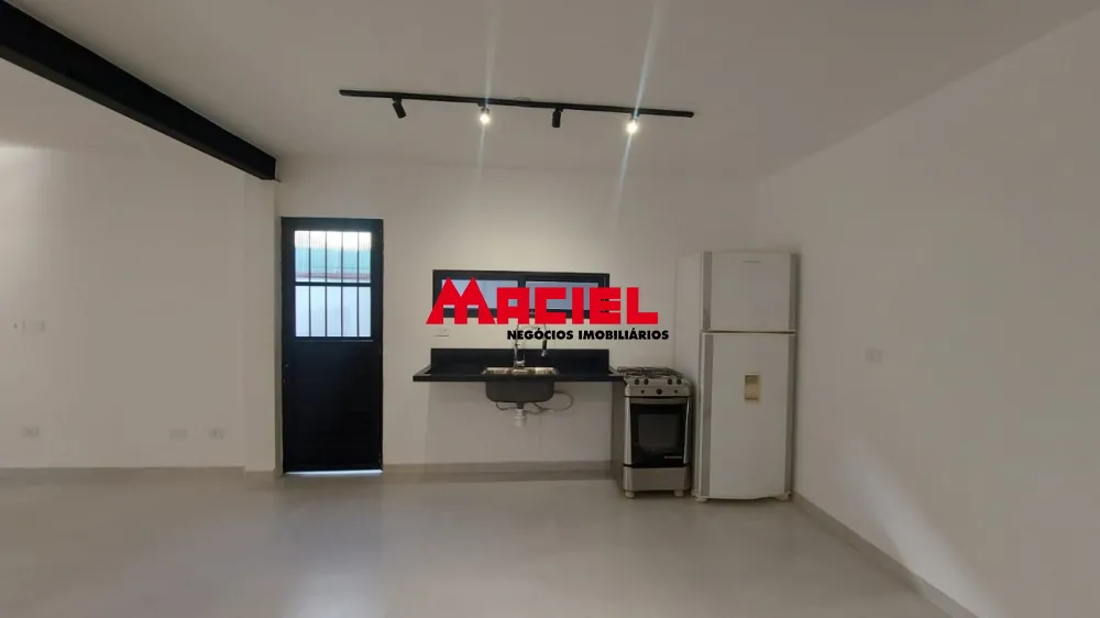 Alugar Casa / Padr&atilde;o em S&atilde;o Jos&eacute; dos Campos R$ 4.000,00 - Foto 3