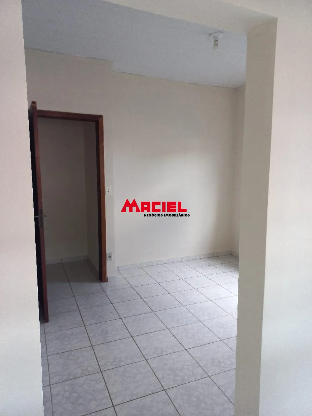 Alugar Casa / Sobrado em S&atilde;o Jos&eacute; dos Campos R$ 2.300,00 - Foto 18