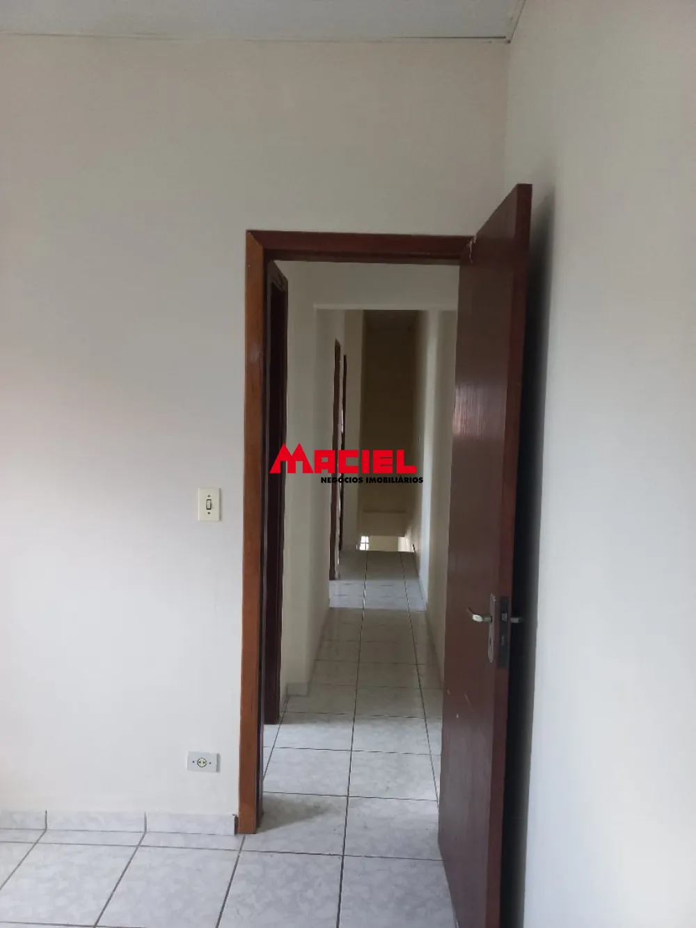 Alugar Casa / Sobrado em S&atilde;o Jos&eacute; dos Campos R$ 2.300,00 - Foto 28