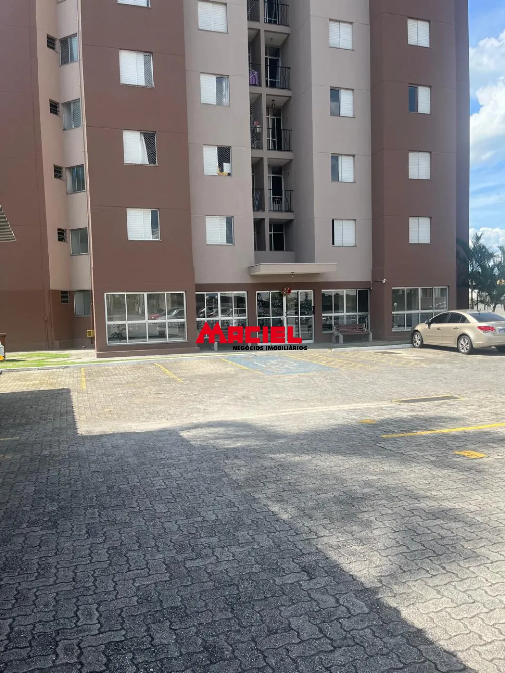 Alugar Apartamento / Padr&atilde;o em S&atilde;o Jos&eacute; dos Campos R$ 2.050,00 - Foto 1