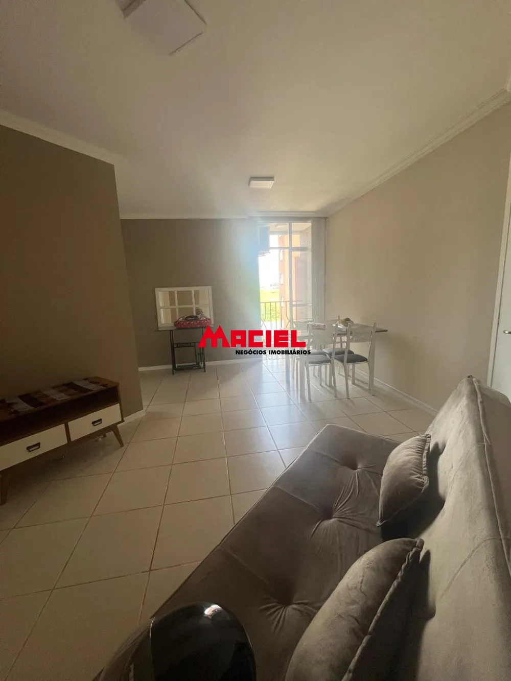 Alugar Apartamento / Padr&atilde;o em S&atilde;o Jos&eacute; dos Campos R$ 2.050,00 - Foto 8