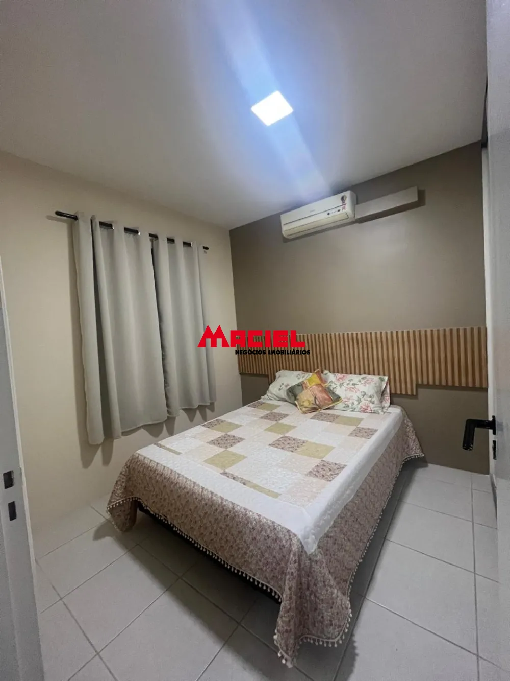 Alugar Apartamento / Padr&atilde;o em S&atilde;o Jos&eacute; dos Campos R$ 2.050,00 - Foto 10