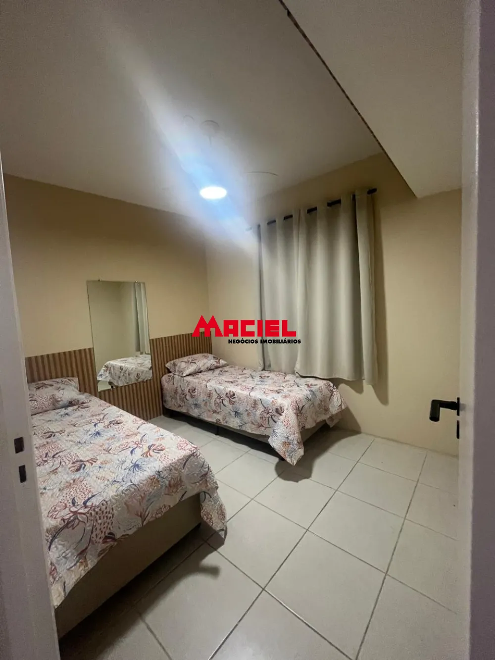 Alugar Apartamento / Padr&atilde;o em S&atilde;o Jos&eacute; dos Campos R$ 2.050,00 - Foto 13