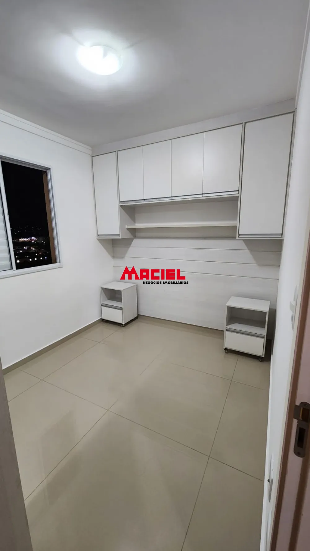 Alugar Apartamento / Padr&atilde;o em S&atilde;o Jos&eacute; dos Campos R$ 1.700,00 - Foto 7