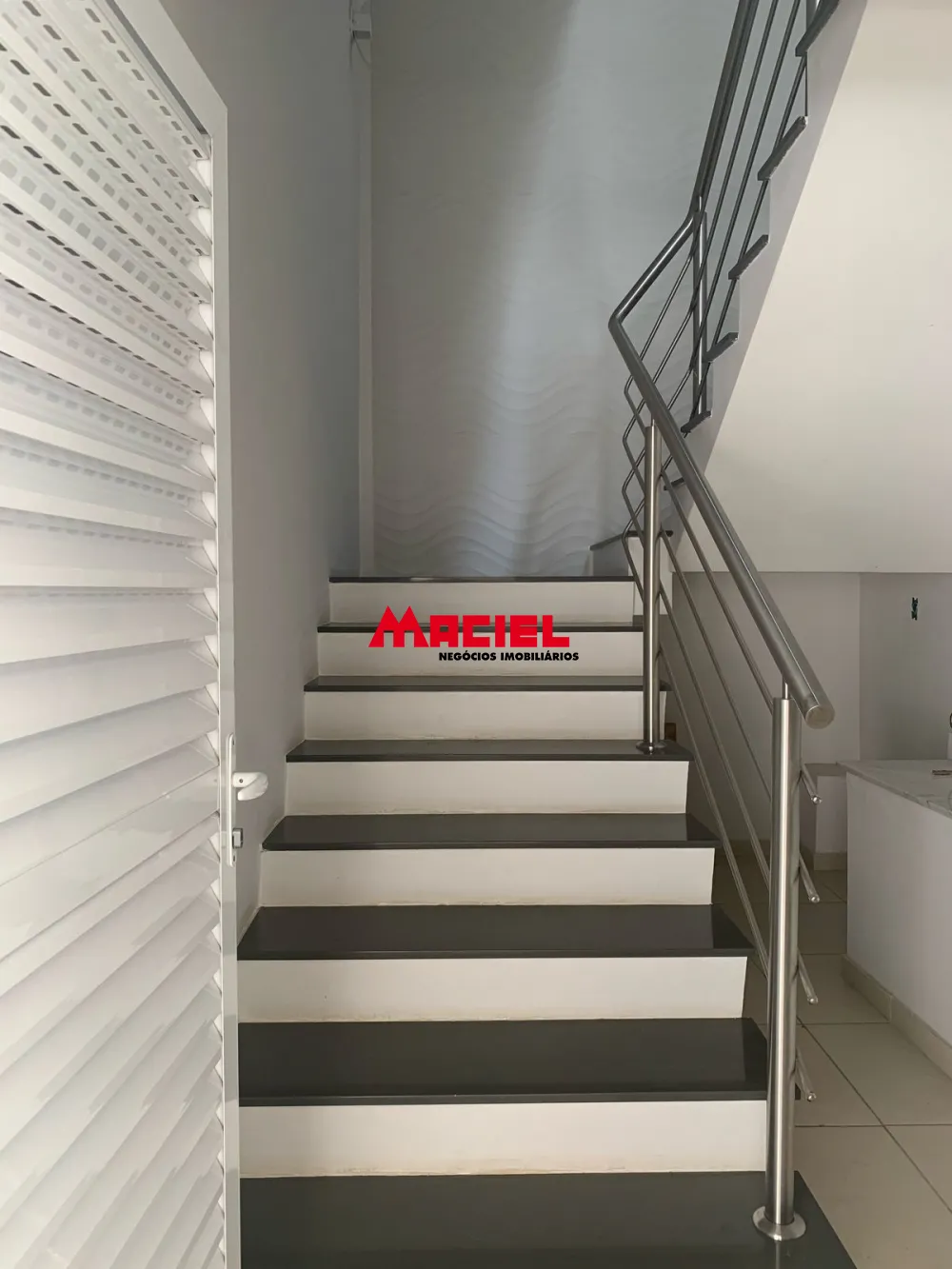 Alugar Casa / Condom&iacute;nio em S&atilde;o Jos&eacute; dos Campos R$ 18.000,00 - Foto 15