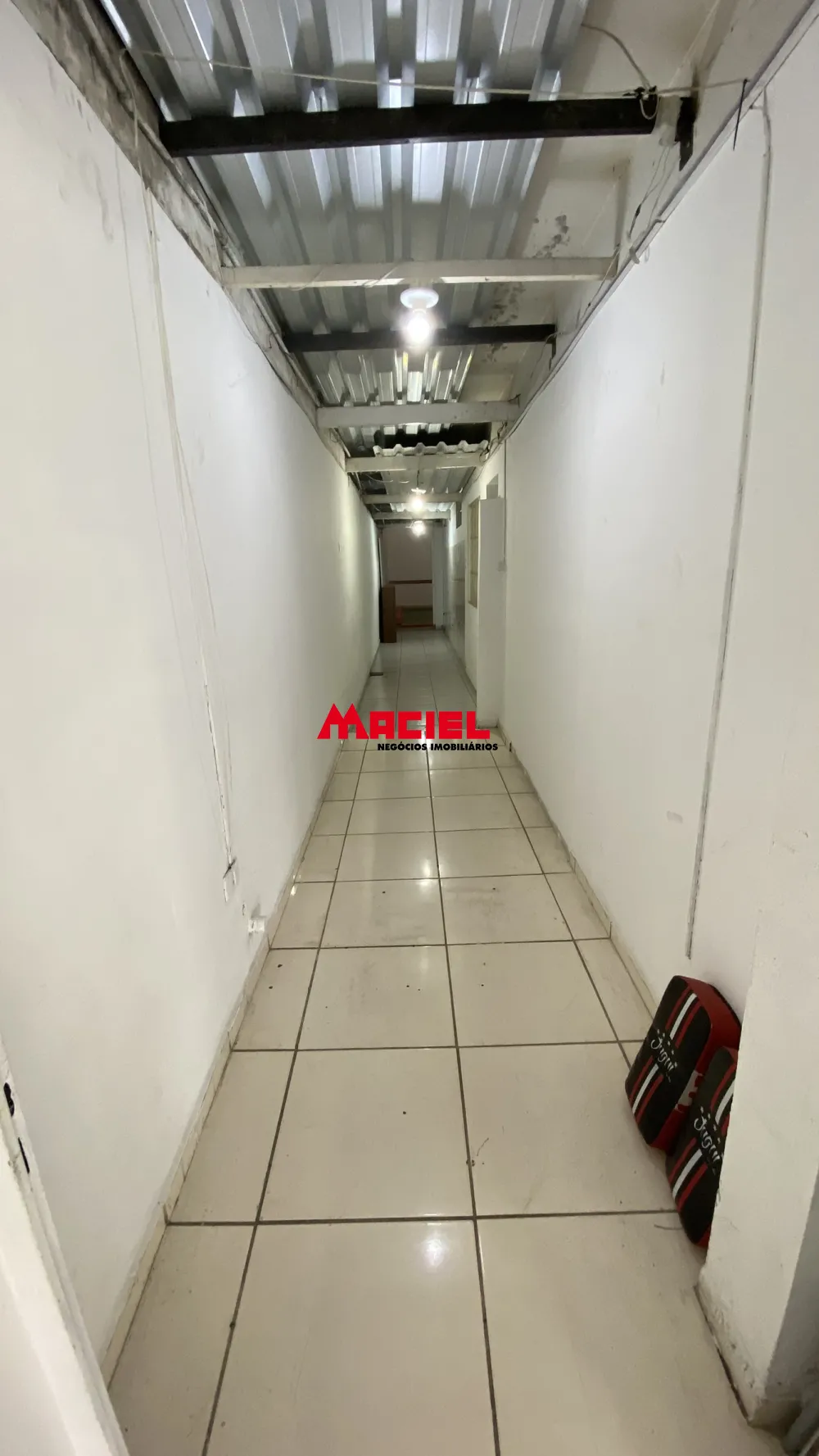 Alugar Comercial / Pr&eacute;dio em S&atilde;o Jos&eacute; dos Campos R$ 9.000,00 - Foto 7